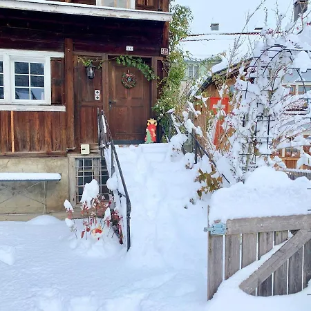 Private Apartment Mit Garten * Brunnadern