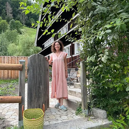 Private Mit Garten Brunnadern